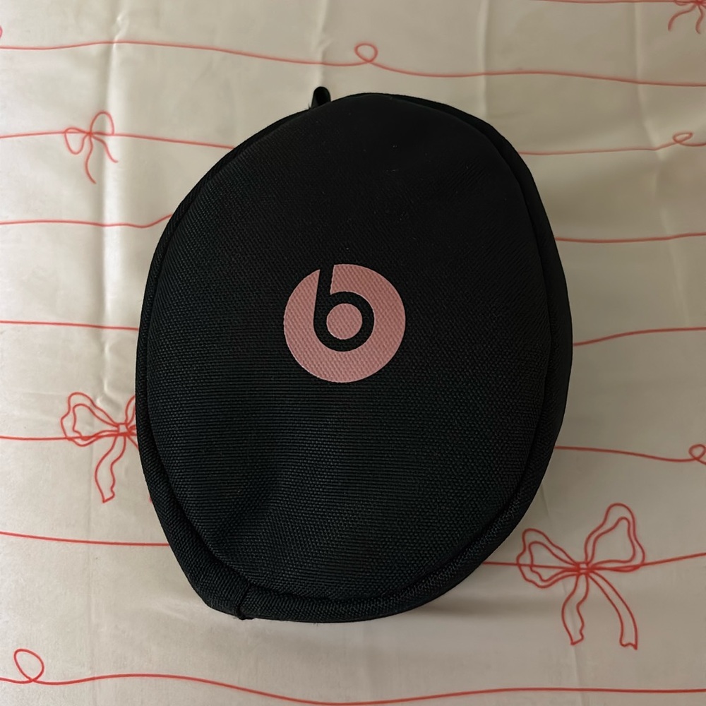 Beats solo 3 rose gold